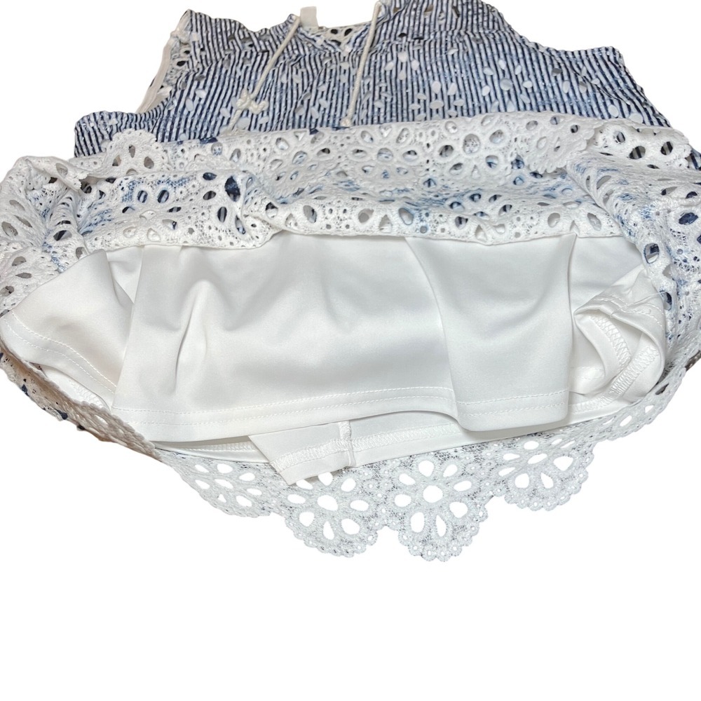 Cato Sleeveless Blouse Womens Medium Blue White Striped Eyelet Lace Tassel Top - Picture 8 of 9